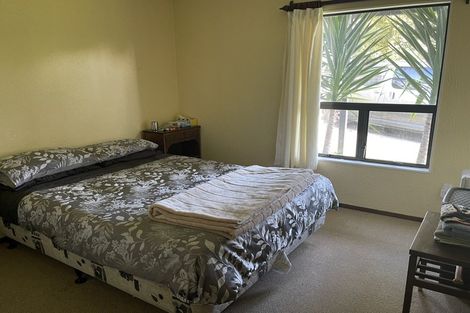 Photo of property in 1 Green Place, Richmond Heights, Taupo, 3330