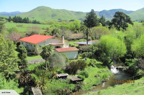 Photo of property in 100 Falloon Settlement Road, Kaituna, Masterton, 5888