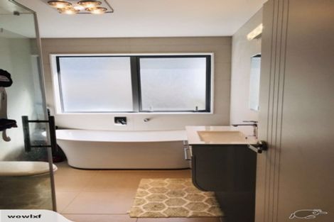 Photo of property in 1 Bangla Place, Massey, Auckland, 0614