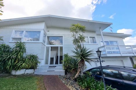 Photo of property in 43 Richards Avenue, Forrest Hill, Auckland, 0620