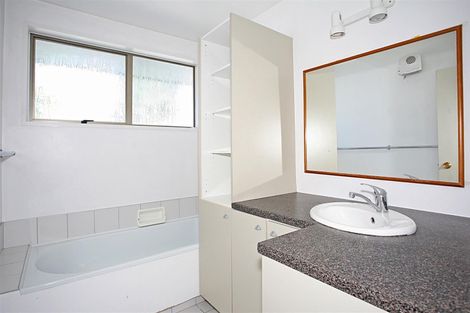 Photo of property in 38 Camberwell Place, Avonhead, Christchurch, 8042