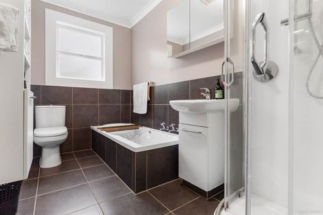 Photo of property in 4 Cardiff Street, Pukekohe, 2120