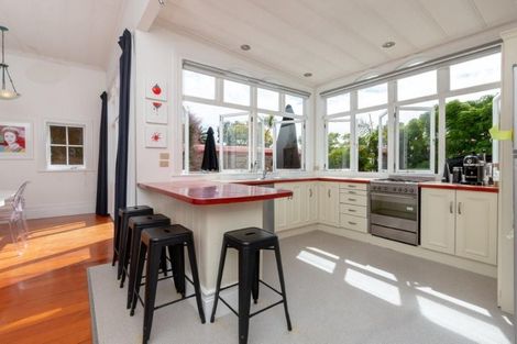 Photo of property in 11 Herne Bay Road, Herne Bay, Auckland, 1011