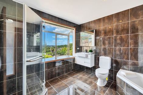 Photo of property in 16a Honeysuckle Lane, Mairangi Bay, Auckland, 0630