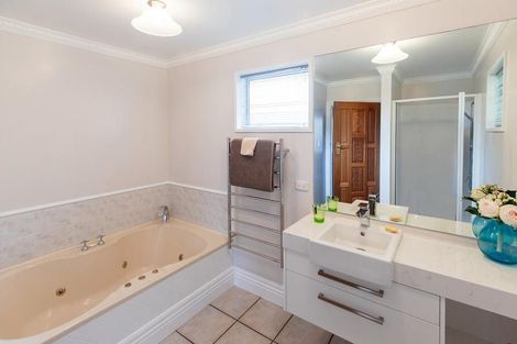 Photo of property in 126 Signal Hill Road, Opoho, Dunedin, 9010