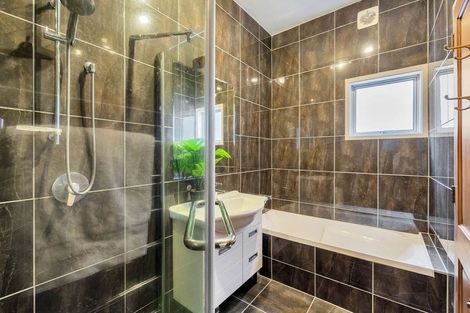 Photo of property in 16a Honeysuckle Lane, Mairangi Bay, Auckland, 0630