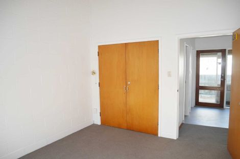 Photo of property in 32 Raekura Place, Redcliffs, Christchurch, 8081