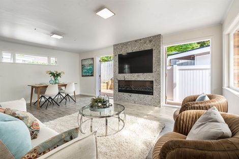 Photo of property in 30a Hanlon Crescent, Narrow Neck, Auckland, 0624