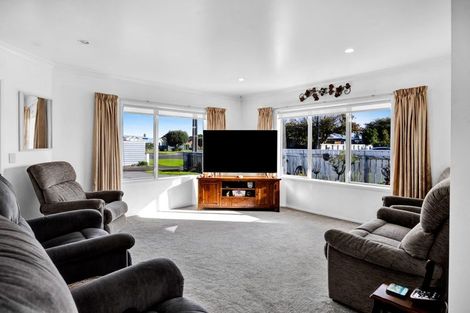 Photo of property in 26 Dixon Avenue, Hawera, 4610