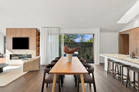 Photo of property in 2/183 Weston Road, St Albans, Christchurch, 8052