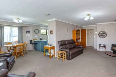 Photo of property in 13 Lowes Place, Solway, Masterton, 5810