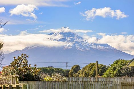 Photo of property in 41 Gisborne Terrace, Opunake, 4616