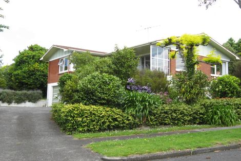 Photo of property in 2 Laurelwood Avenue, Pukekohe, 2120