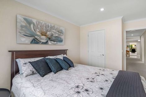 Photo of property in 9 Barry Curtis Place, Levin, 5510