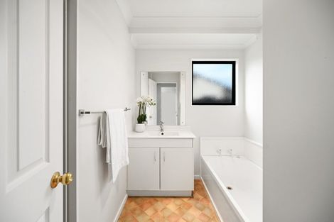 Photo of property in 27 Sarindah Place, Fairview Downs, Hamilton, 3214