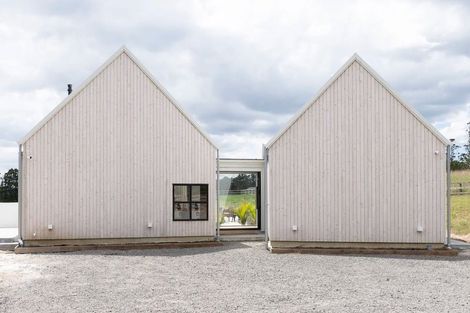 Photo of property in 20 Puke Road, Kumeu, 0891