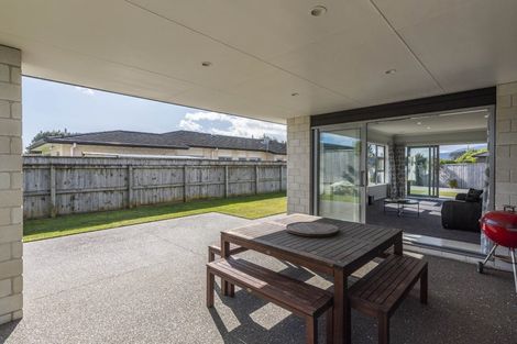 Photo of property in 16 Petrel Close, Paraparaumu Beach, Paraparaumu, 5032