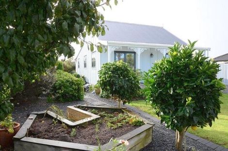 Photo of property in 33 Shoemaker Road, Waipu, 0510