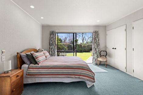 Photo of property in 12 Kingsgate Row, Havelock North, 4130