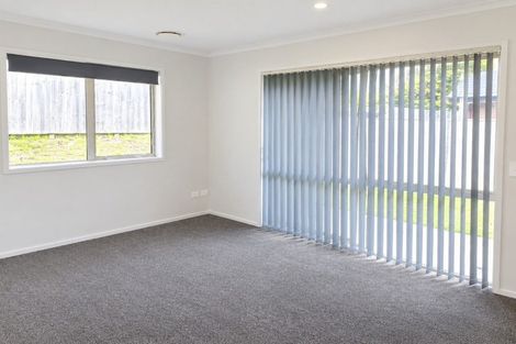 Photo of property in 8 Shearwater Lane, Whitby, Porirua, 5024