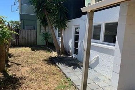 Photo of property in 2/20 Pemberton Avenue, Bayview, Auckland, 0629