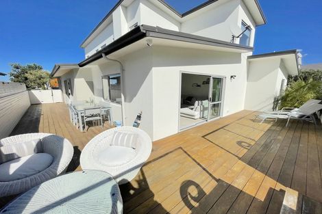 Photo of property in 17 Caldera Drive, Long Bay, Auckland, 0630