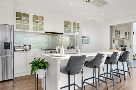 Photo of property in 33 Te Oneroa Way, Long Bay, Auckland, 0630