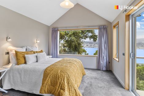 Photo of property in 17 Cornwall Street, Vauxhall, Dunedin, 9013