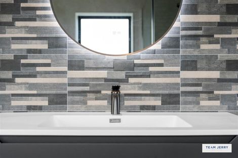 Photo of property in 339b Bucklands Beach Road, Bucklands Beach, Auckland, 2012