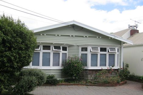 Photo of property in 11 Moir Street, Mount Victoria, Wellington, 6011