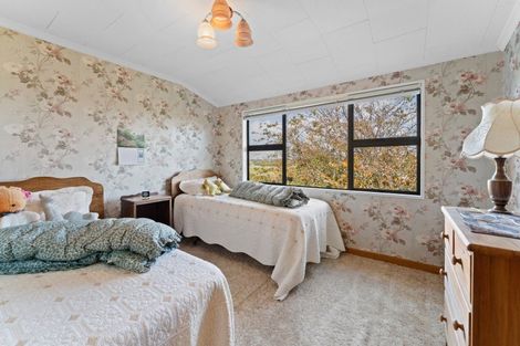 Photo of property in 43 Oriwa Crescent, Otaki, 5512