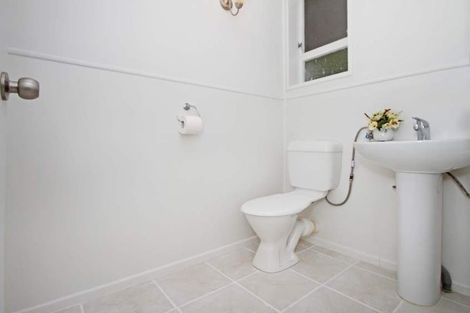 Photo of property in 19 Evans Road, Glen Eden, Auckland, 0602