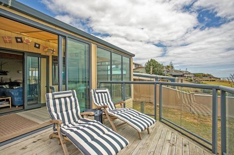 Photo of property in 231 Pukehina Parade, Pukehina, 3189