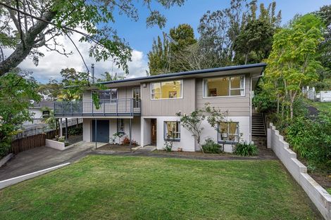 Photo of property in 76 Ayton Drive, Totara Vale, Auckland, 0629