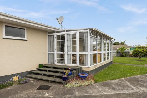 Photo of property in 18 Keats Avenue, Onekawa, Napier, 4110