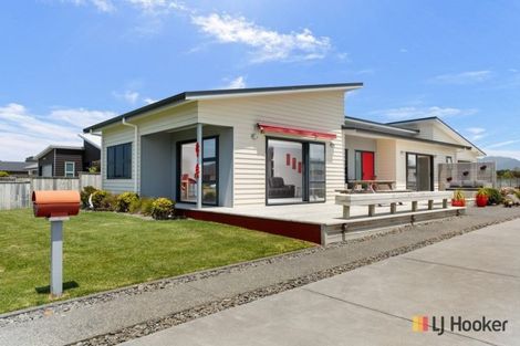 Photo of property in 19 Reel Road, Athenree, Waihi Beach, 3611