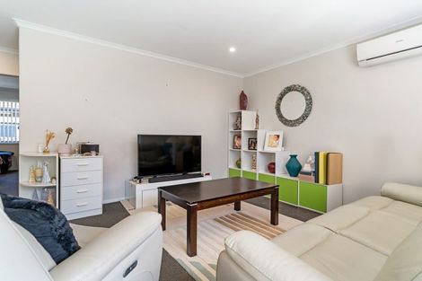 Photo of property in 39 Leet Crescent, Papamoa Beach, Papamoa, 3118