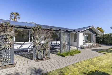 Photo of property in 3 Rachel Place, Avonhead, Christchurch, 8042