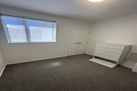 Photo of property in 27 Manarini Road, Westgate, Auckland, 0614