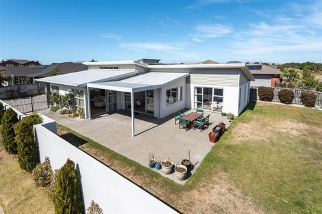 Photo of property in 40 Westpark Drive, Burnside, Christchurch, 8053