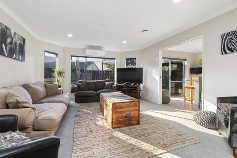 Photo of property in 51 Olympus Grove, Papamoa Beach, Papamoa, 3118