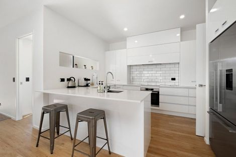 Photo of property in 15 Matipo Street, Wanaka, 9305