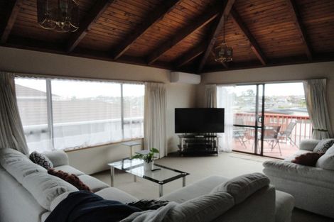 Photo of property in 34b Mark Edward Drive, Half Moon Bay, Auckland, 2012