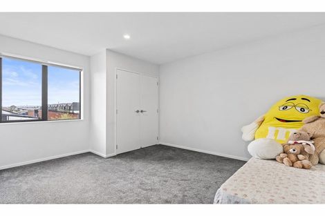 Photo of property in 32 Te Aparangi Road, Papakura, 2110