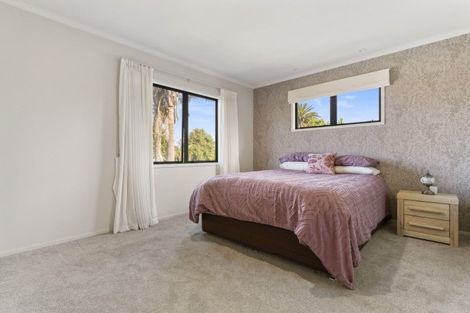 Photo of property in 115 Gravatt Road, Papamoa Beach, Papamoa, 3118