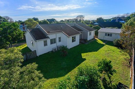 Photo of property in 285 Te Moana Road, Waikanae, 5036
