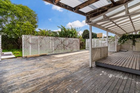 Photo of property in 43 Frobisher Way, Clendon Park, Auckland, 2103