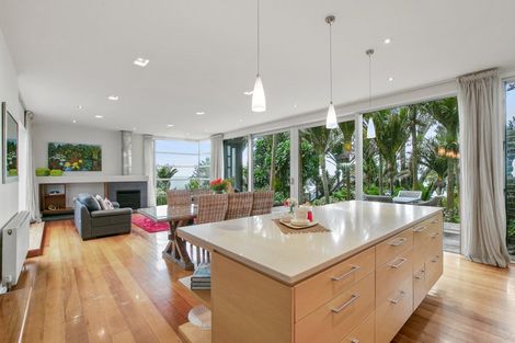 Photo of property in 11a Shearer Drive, Oakura, 4314