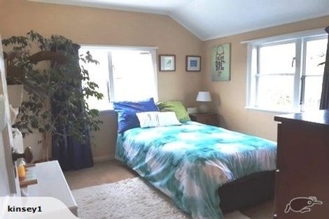 Photo of property in 32 Durham Crescent, Fairfield, Lower Hutt, 5011