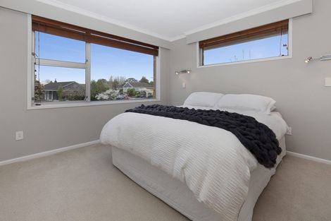 Photo of property in 39 Highfield Place, Avonhead, Christchurch, 8042